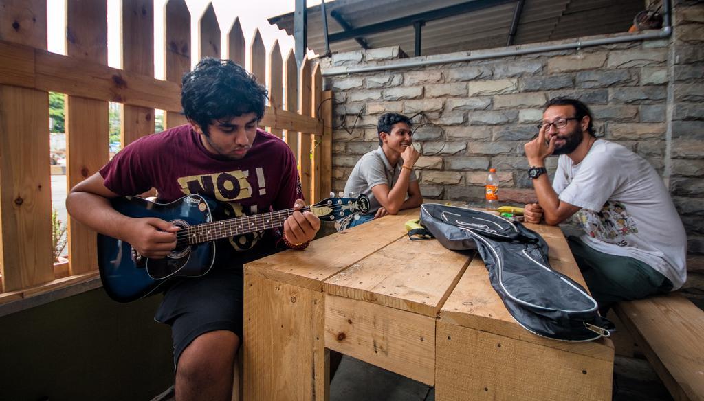Backpackers Villa มุมไบ ภายนอก รูปภาพ