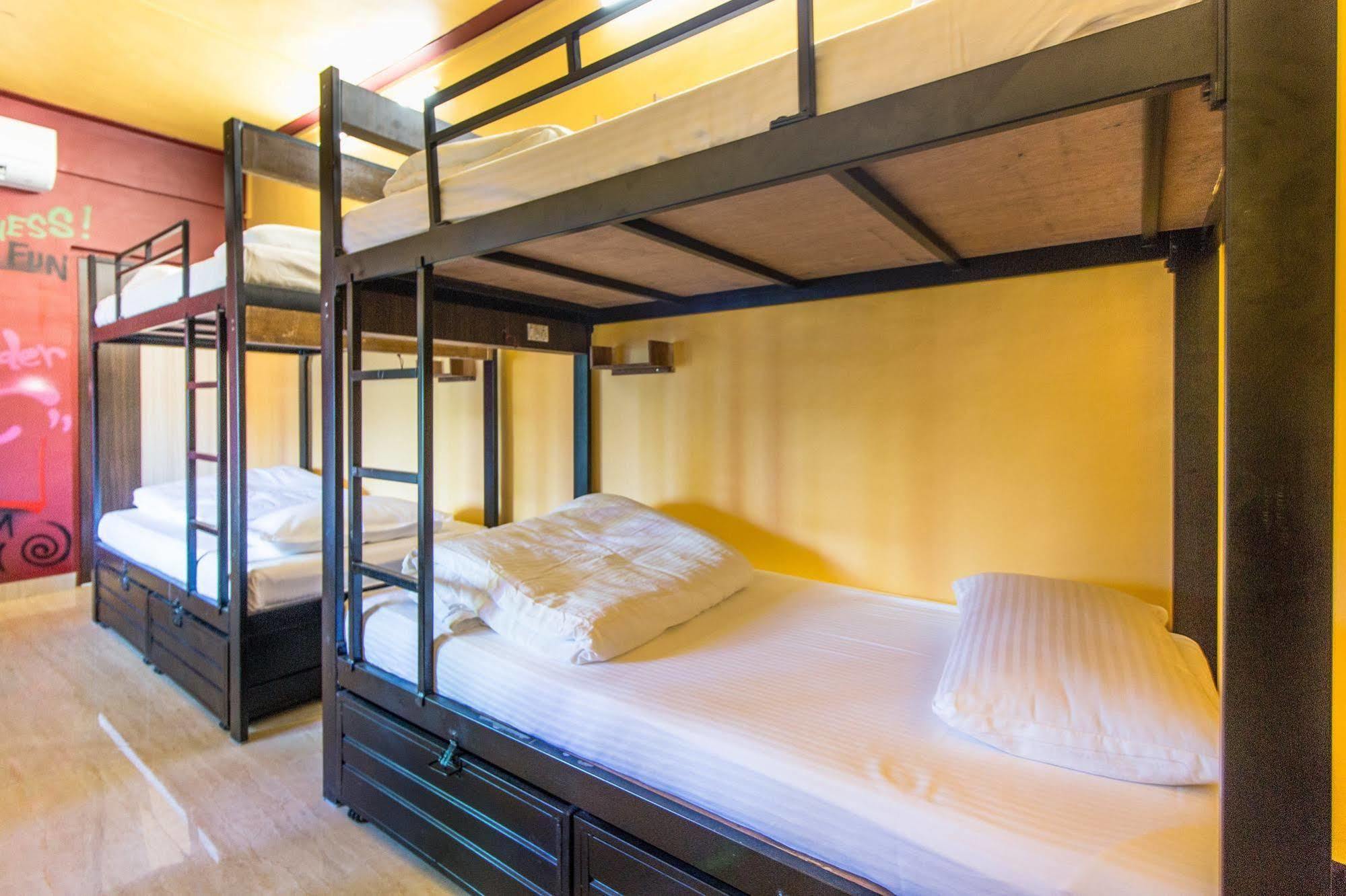 Backpackers Villa มุมไบ ภายนอก รูปภาพ